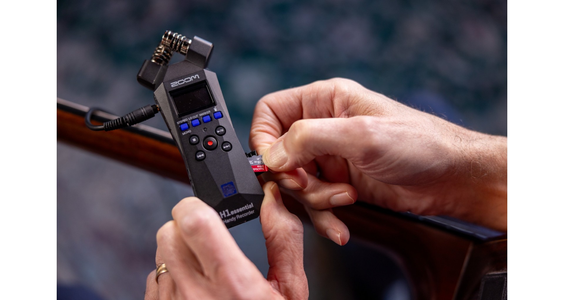Zoom H1essential Recorder digital portabil - Zeedo Shop