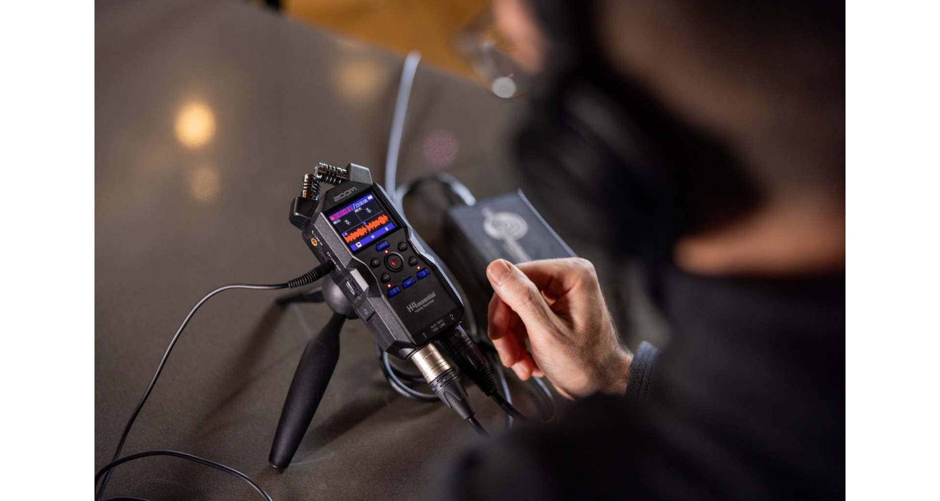 Zoom H4essential Recorder digital portabil - Zeedo Shop