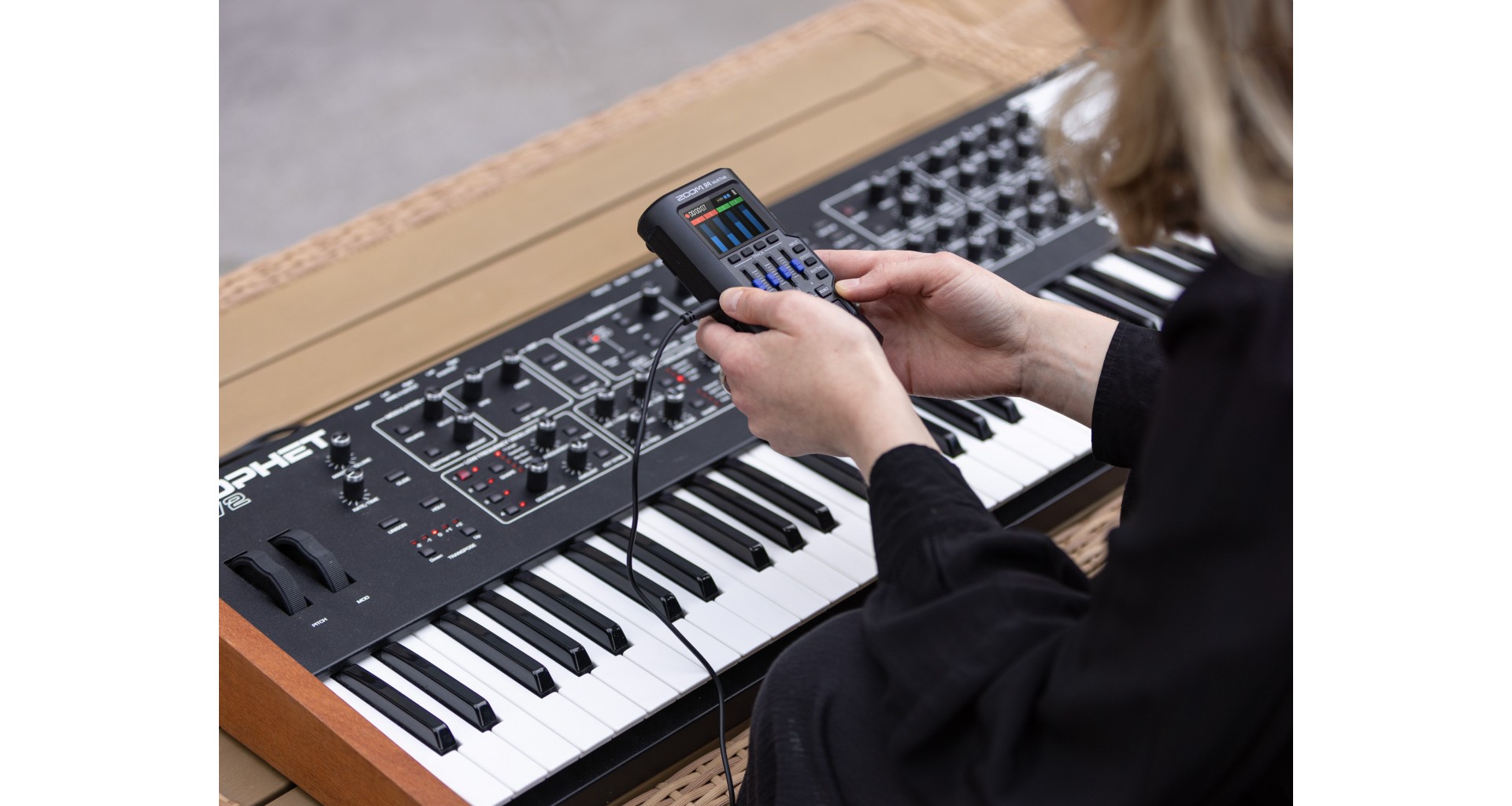 zoom-r4-multitrak.jpg