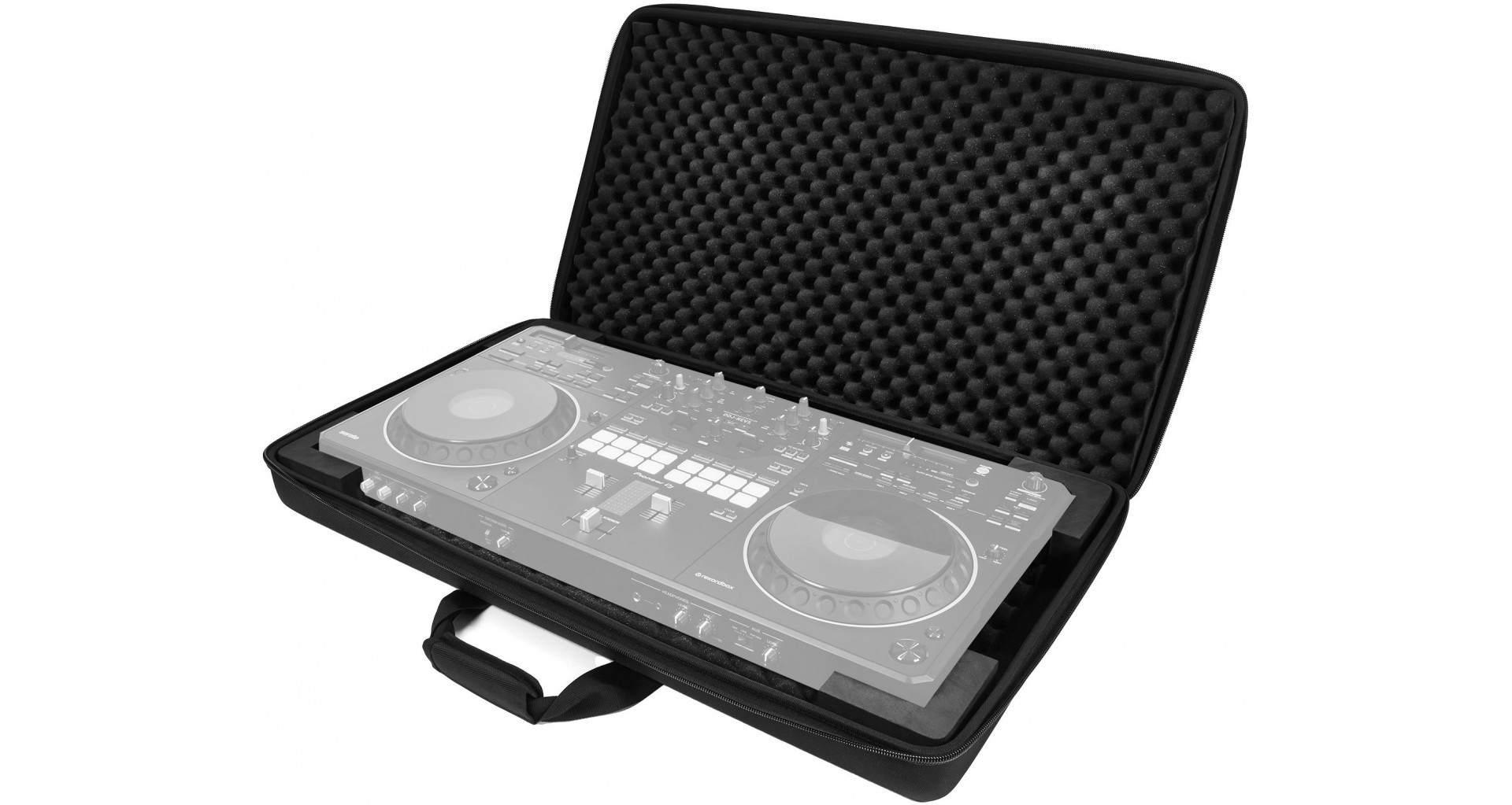 Pioneer DJ DJC-REV1 Compact protection for your DJ console Pioneer DJ DJC-REV1 Compact protection for your DJ console
